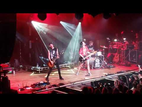 Lolo - hot girls in hell - 7/7/24 Concord Music Hall