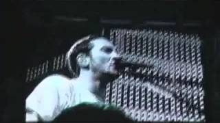 Red Hot Chili Peppers - Fear Is A Man's Best Friend (John Cale) [Live, Manchester - England, 2004]