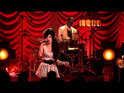 Amy Winehouse - Shepherd's Bush Empire 2007 - The FIRST full length video of this concert!