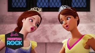 Le campeggiatrici cantano &quot;Voglio Cantare al Camp&quot; | Barbie