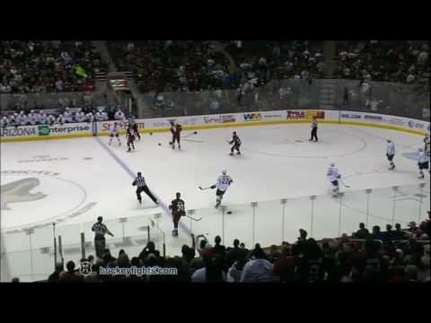 Mike Comrie vs Petr Prucha Feb 8, 2010