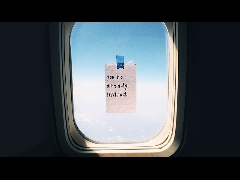 飛行機の窓に秘密のメモを残しているのは誰だ？ (Who's Leaving Secret Notes On Airplane Windows?)