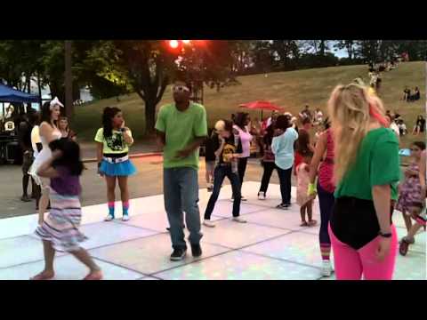 Tricky Troublez gets down