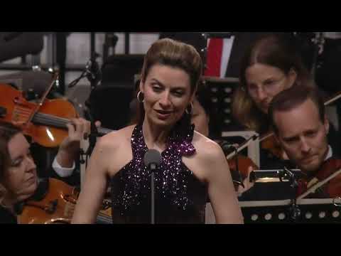 Chen Reiss sings Rachmaninov's "Vokalise"