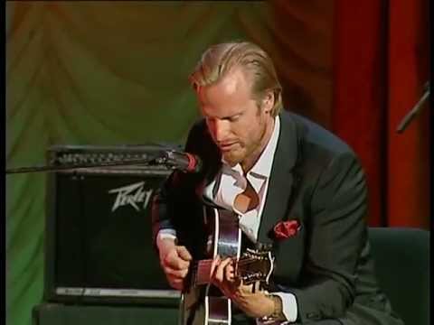 Andreas Oberg performs Billie's Bounce by Charlie Parker - April 30, 2010