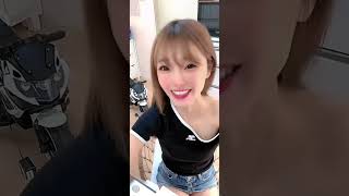 【TikTok】ムネチラ〜?