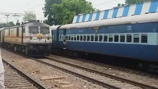 preview picture of video 'late running TVC NZM Rajdhani spotted with Offlink TKD WAP7 at Bayana jn.'