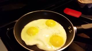 How to make eggs, sunny side up, without flipping.