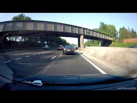 [UK] Audi driver blocking the overtaking lane slams on his brakes after missing his exit