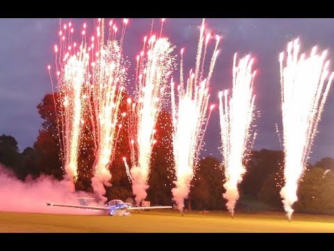 SWIFT S-1 GLIDER NIGHT AEROBATICS PYROTECHNICS DISPLAY - PAWNEE AERO TUG - WESTON PARK - 2019