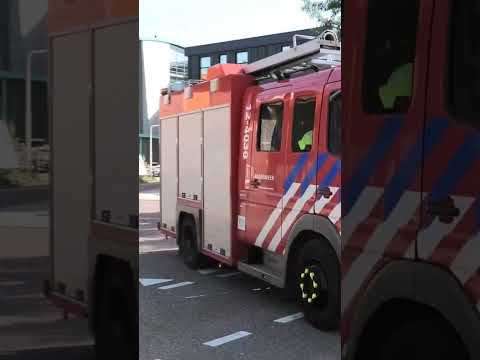 Brandweer Halfweg-Zwanenburg TS 124030 met spoed vanaf de Kazerne naar een Liftopsluiting