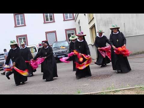 Chorégraphie Mifalia fa Malagasy Njakatiana