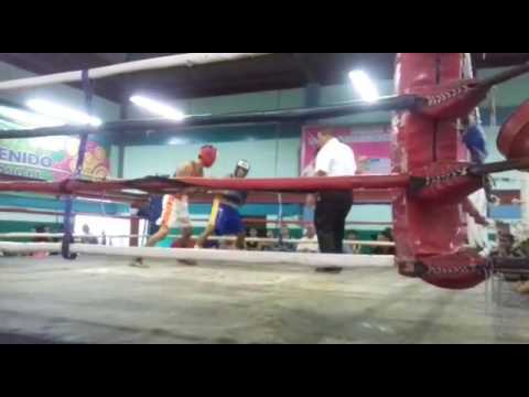 Gustavo Bravo ko 1er round, Roger Deshon, managua