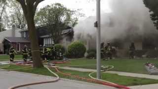 preview picture of video 'ShapPhoto - Arlington Heights house fire on Fernandez 4-18-12'