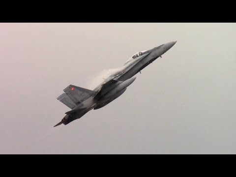 LEGACY RCAF HORNET 'BURNER FLYBYS - AIRSHOW LONDON 2023 (SEPT 9/23)