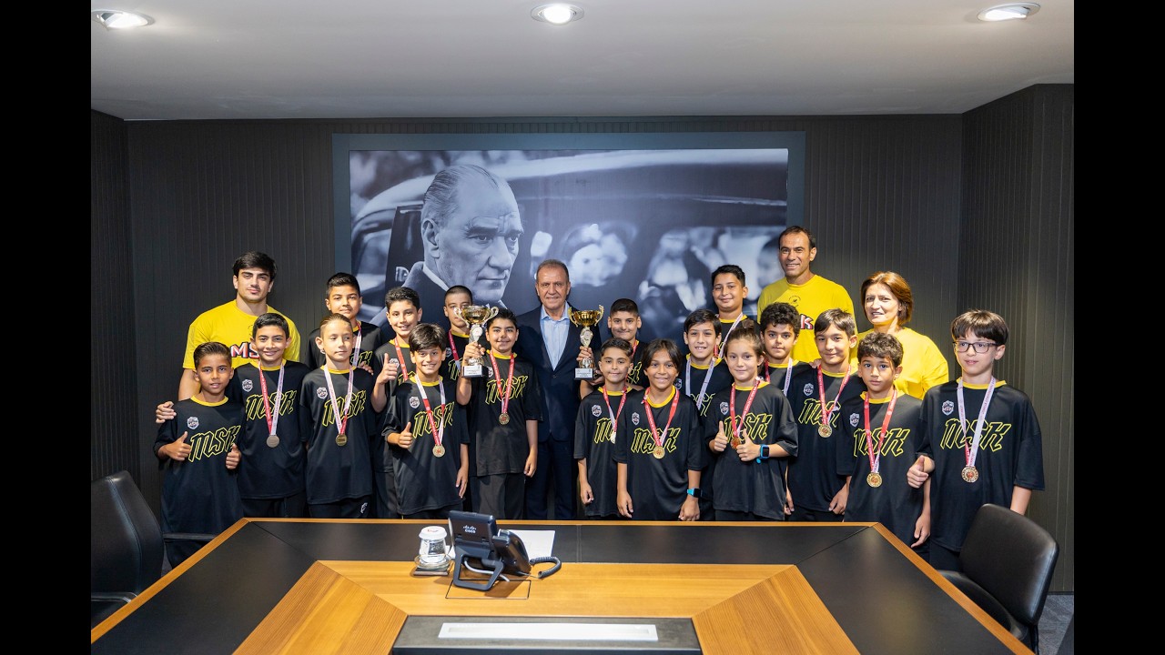 ŞAMPİYON MSK U10 VE U11 BASKETBOL TAKIMLARI BAŞKAN SEÇER’İ ZİYARET ETTİ