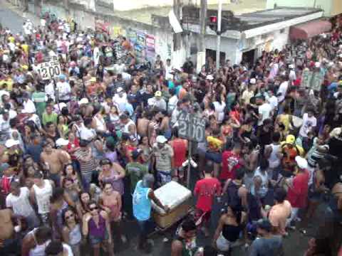 AFALA E CASE NO AQUECIMENTO PARA O BLOCO EU NEM QUERIA PAPAI EM PARATIBE.MPG