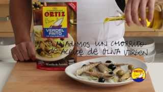 Ensalada de verdel en escabeche, cebolleta y aceitunas