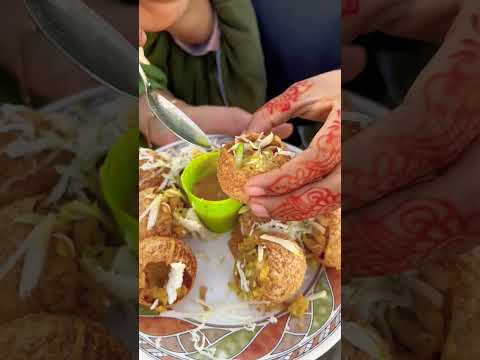 Eating Fuchka (Panipuri / Golgappa) | Bangladeshi Street Food #shorts #streetfood #tranding