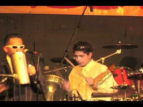 Grupo la Cumbia (En Vivo) - El Mambo de Puebla