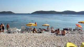 preview picture of video 'Veliki Zali, beach near Dubrovnik! Water sports, Jet Ski, restaurant...'