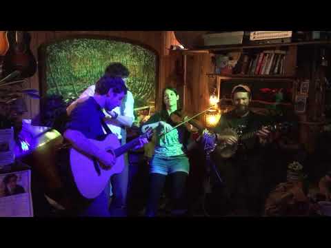 Chuck in the Bush (trad arranged by Wayward Jane)