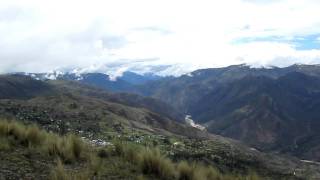 preview picture of video 'Ayacucho 2011: Pomabamba desde lo alto'