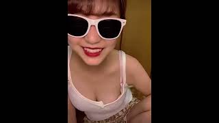 ライブ配信 上も下もサービス良すぎ #shorts 귀여운 미인  보이는  속옷  가슴  바지