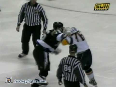 Andrew Peters vs Andre Roy