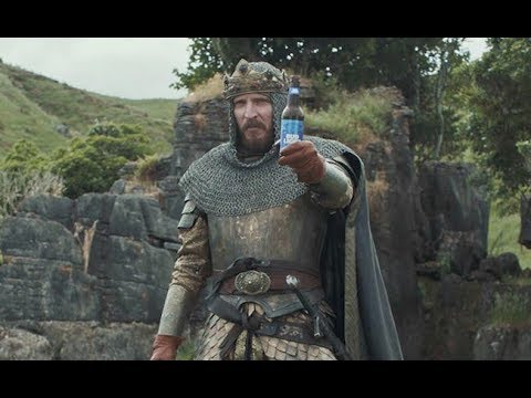 Bud Light King Brought Free Beer To Loyola Fans At Chicago Bar On Thursday