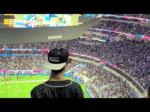 Chargers vs Raiders 10/4/21.  Raiders ball....