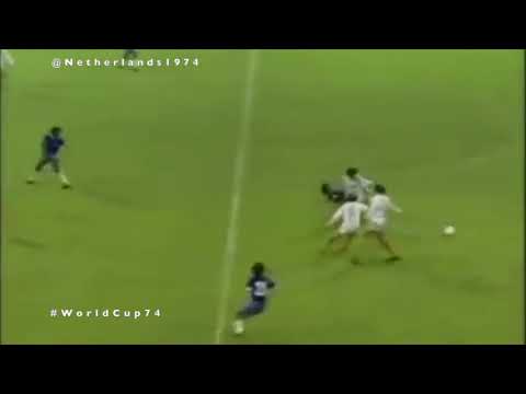 Willem van Hanegem 3 tackles vs Brazil #WorldCup74