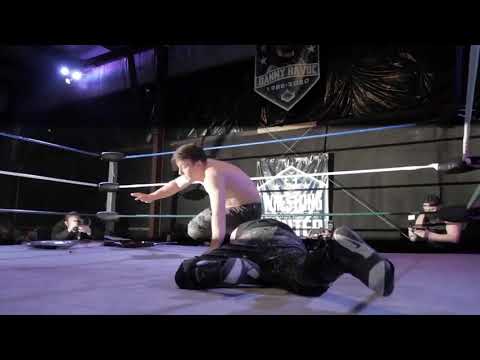 Slow-Mo theatre - Dylan McKay decimates Jimmy Lloyd !