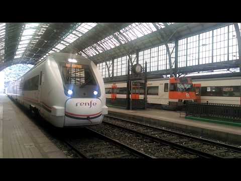 Portbou: Renfe R11 (Media Distancia Serie 499)