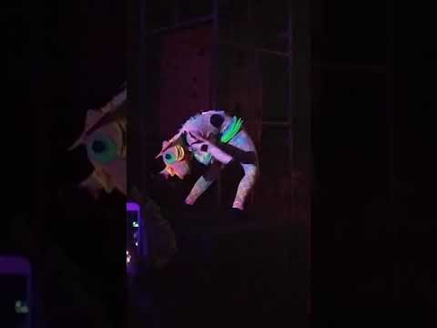 Alien tech on trance temple