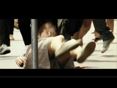 ZWEIOHRKÜKEN, TV-Spot "Schild"