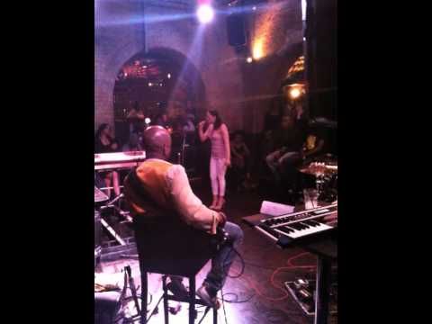 Vee Scott - Reborn & Perfect LIVE