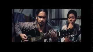 Download lagu Seragam Hitam - Kristal (Koleksi Dalam Filem Getaran) mp3