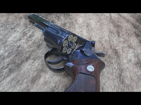 Smith & Wesson Model 19-3  Six-Inch .357 Magnum