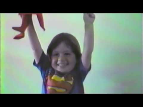 Ari - Superman (Part. Cacife Clandestino) Video Clipe Oficial