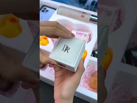 Best Gifts For Girls & Women - Unique & thoughtful gift ideas #shorts  #gift #love