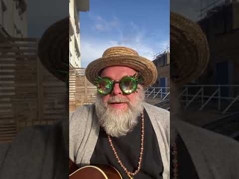 Video thumbnail for Стучаться в двери травы (To Knock at the Doors of Grass)