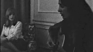 Joan Baez &amp; Marianne Faithfull Sing &quot;As Tears Go By&quot; In Bob Dylan&#39;s Hotel Room (May 1965)