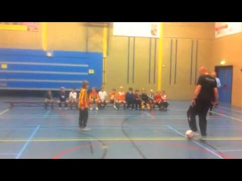 Lucas Penalty Finale Ter Leede Van Harskamp toernooi 28-12-2011.m4v