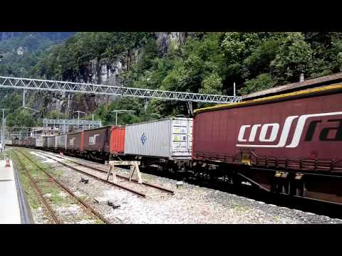 QUANDO A ISELLE TRANSITAVANO LE E.186 IN LIVREA CROSSRAIL. (VB) 27 - 6 - 2015