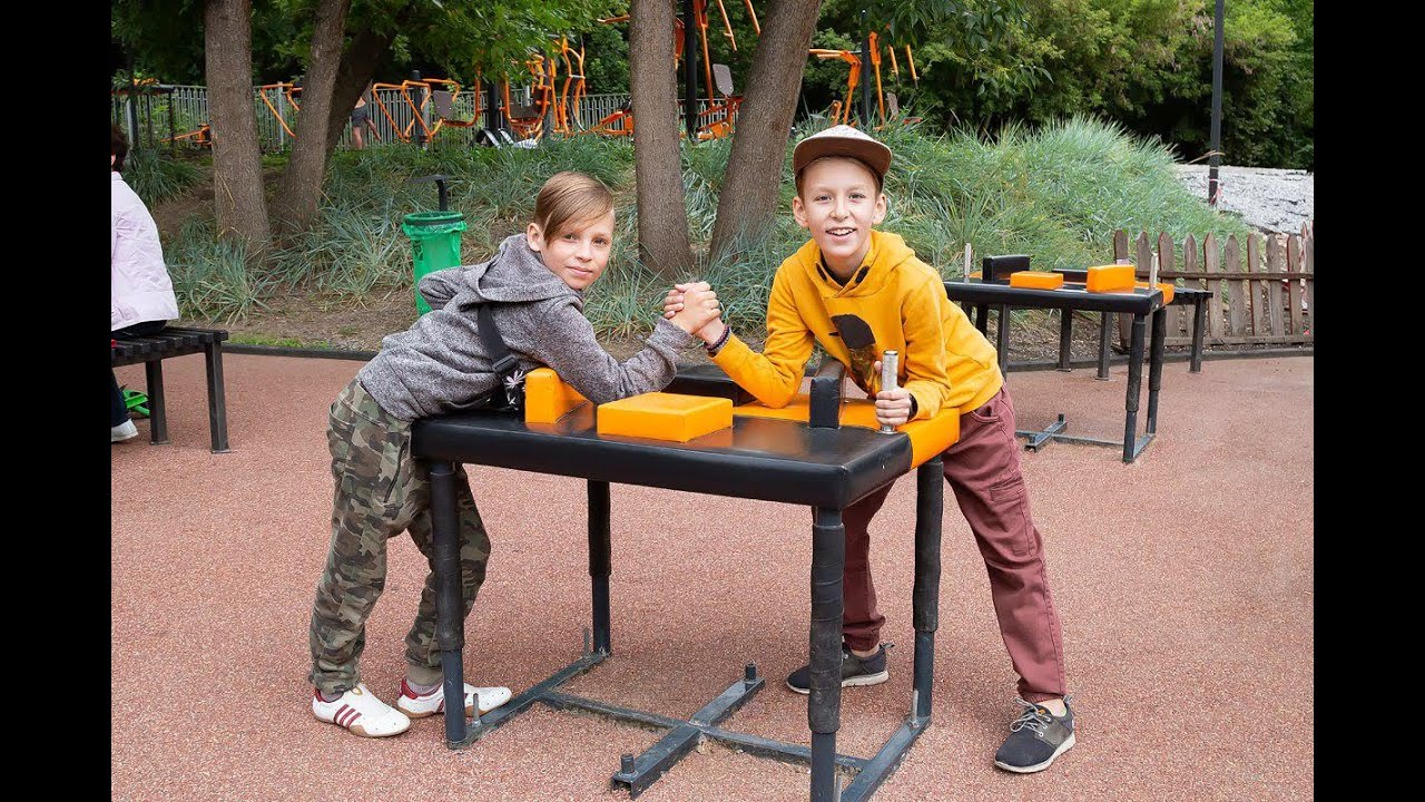 «Мамин дім», стоянка та велодоріжка – Саржин яр продовжують реконструювати