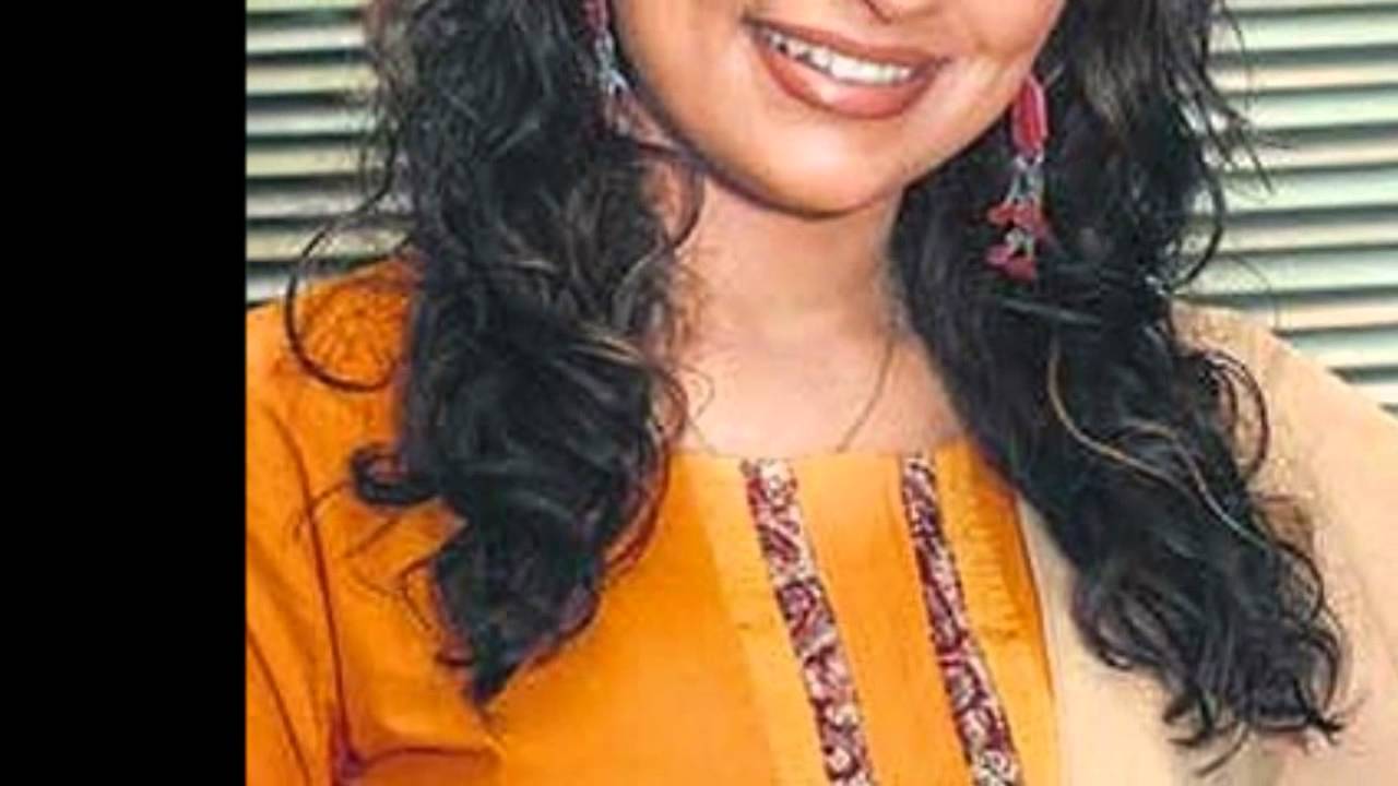 Billo Ki Billi Billi Aankhon Ka Lyrics  | Barsaat Ki Raat | Deepshika, Dharmendra | Abhijeet Bhattacharya, Mohammed Aziz | Laxmikant Shantaram Kudalkar (Laxmikant Pyarelal), Pyarelal Ramprasad Sharma (Laxmikant Pyarelal)