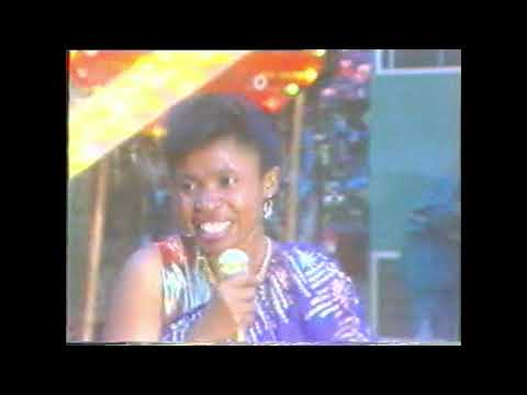 Seun Rere Live Performance