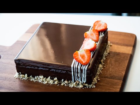 Soft Creamy Chocolate Mousse Cake