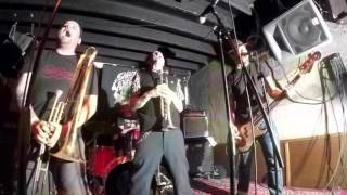 La Plebe - "Jaulas" - Live (HD)